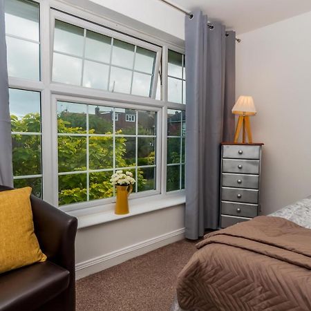 2 Bed Apartment-5 Guests - Business-Relocation-Parking - The Brighton Short Stay & Serviced Apartments Εξωτερικό φωτογραφία