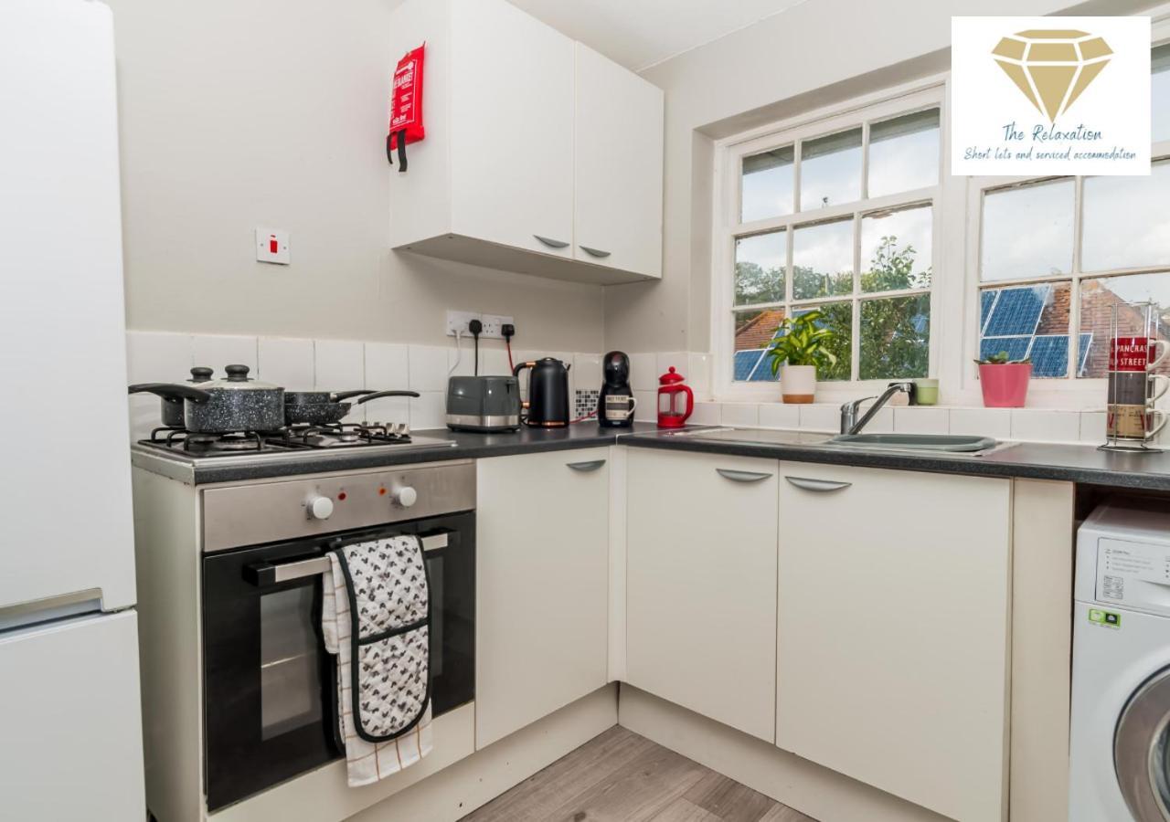 2 Bed Apartment-5 Guests - Business-Relocation-Parking - The Brighton Short Stay & Serviced Apartments Εξωτερικό φωτογραφία