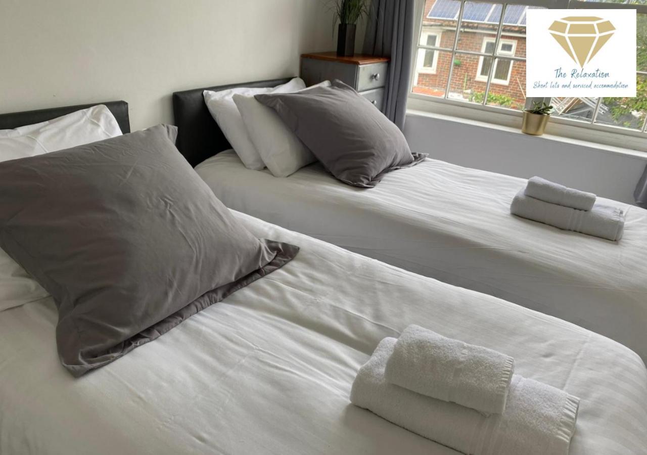 2 Bed Apartment-5 Guests - Business-Relocation-Parking - The Brighton Short Stay & Serviced Apartments Εξωτερικό φωτογραφία