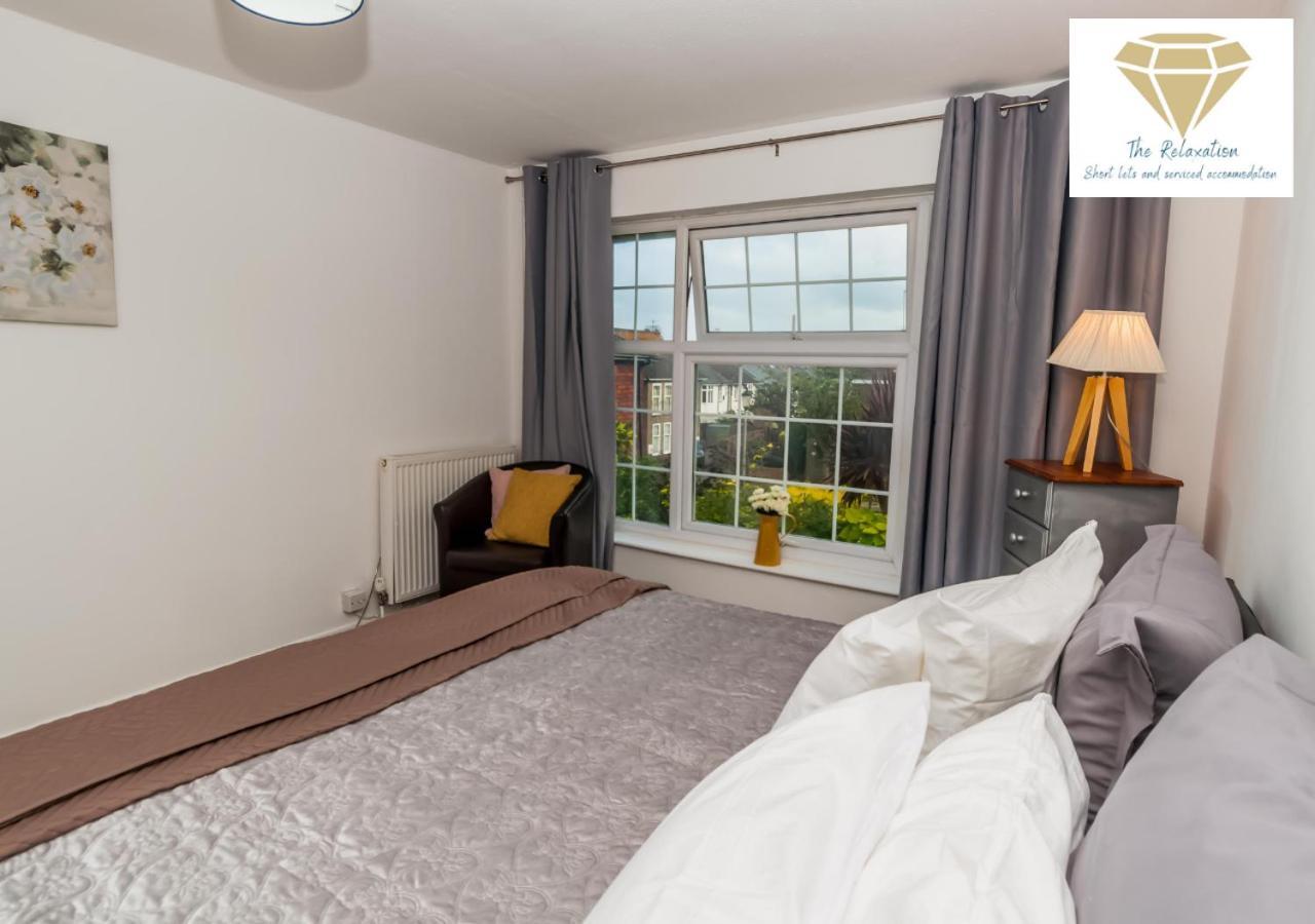 2 Bed Apartment-5 Guests - Business-Relocation-Parking - The Brighton Short Stay & Serviced Apartments Εξωτερικό φωτογραφία