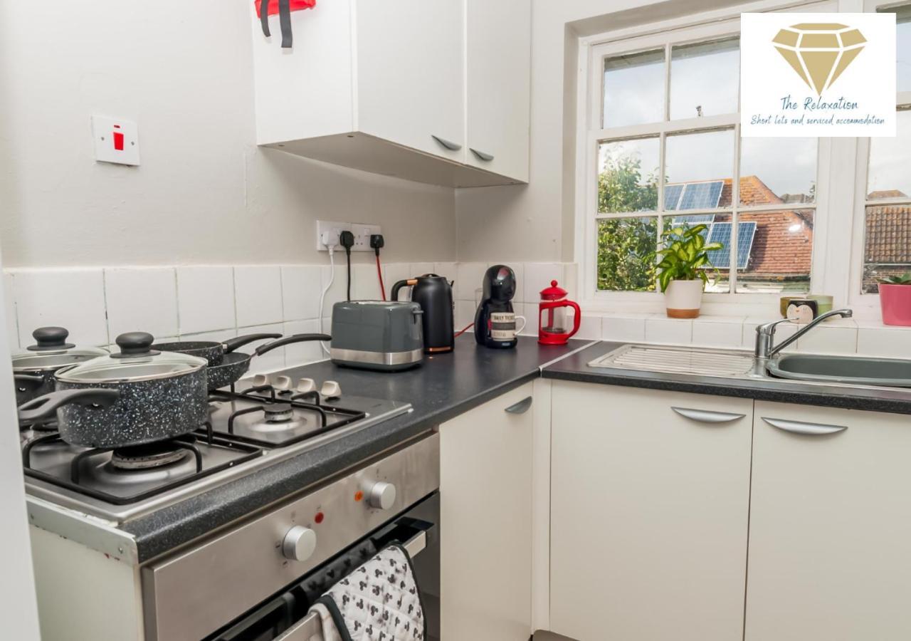 2 Bed Apartment-5 Guests - Business-Relocation-Parking - The Brighton Short Stay & Serviced Apartments Εξωτερικό φωτογραφία