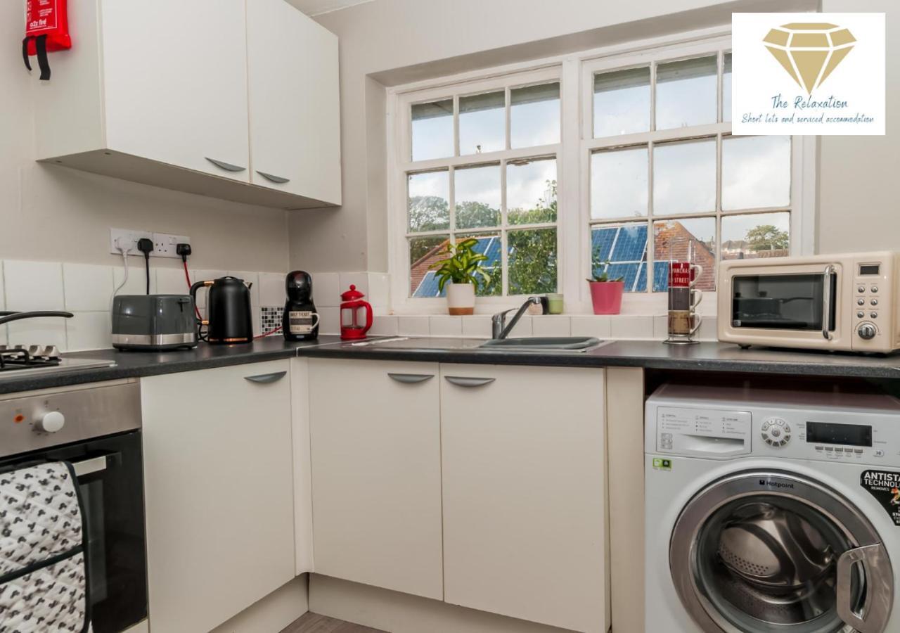 2 Bed Apartment-5 Guests - Business-Relocation-Parking - The Brighton Short Stay & Serviced Apartments Εξωτερικό φωτογραφία